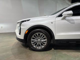 Used 2024 Cadillac XT4 Premium Luxury image 3