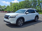 New 2025 Nissan Pathfinder Platinum image 2