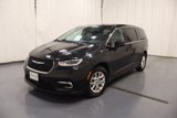 Used 2023 Chrysler Pacifica Touring-L image 4