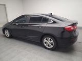 Used 2017 Chevrolet Cruze LT image 3
