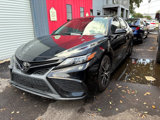 Used 2021 Toyota Camry SE image 2