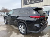Used 2022 Toyota Highlander LE image 5