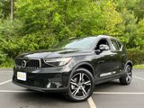 Used 2025 Volvo XC40 B5 Core image 1