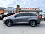 Used 2018 Toyota Highlander XLE image 2