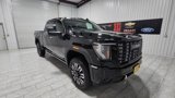 New 2025 GMC Sierra 2500 Denali Ultimate image 2