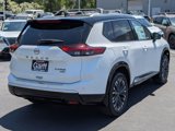 New 2025 Nissan Rogue Platinum image 3