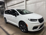 New 2026 Chrysler Pacifica Select image 4