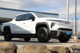 New 2025 Chevrolet Silverado EV LT image 5