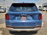 New 2025 Kia Sorento S image 4