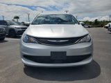 Used 2023 Chrysler Voyager LX image 3