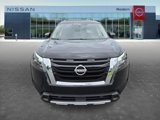 New 2025 Nissan Pathfinder Platinum image 2
