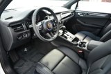 Used 2025 Porsche Macan image 4