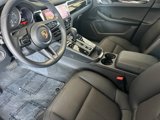 Used 2024 Porsche Macan image 4