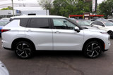 Used 2024 Mitsubishi Outlander AWD image 6