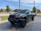 Used 2017 Toyota Tacoma TRD Sport image 4