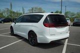 New 2025 Chrysler Pacifica Limited w/ Uconnect Theater Family Group image 3