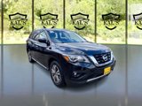 Used 2020 Nissan Pathfinder SV image 3