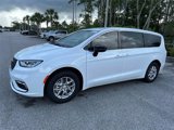 New 2025 Chrysler Pacifica Select image 5
