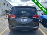 Used 2022 Chrysler Voyager LX image 5