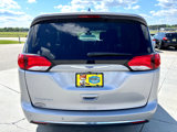 Used 2018 Chrysler Pacifica Touring-L image 5