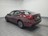 Used 2023 Nissan Altima 2.5 SV image 3