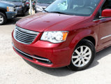 Used 2016 Chrysler Town & Country Touring w/ Driver Convenience Group image 2