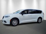 New 2025 Chrysler Pacifica Select image 2