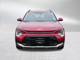 Certified 2024 Kia Niro SX Touring image 2