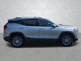 Used 2024 GMC Terrain SLT image 2