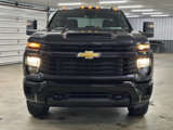Used 2024 Chevrolet Silverado 2500 Custom w/ Custom Value Package image 2