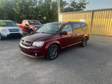 Used 2017 Dodge Grand Caravan SXT image 3
