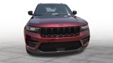 Used 2024 Jeep Grand Cherokee Laredo image 3
