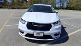Certified 2023 Chrysler Pacifica Touring-L image 3