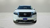 New 2025 Nissan Pathfinder Platinum image 2