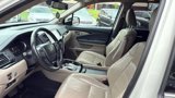 Used 2017 Honda Pilot Elite image 2