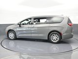 New 2025 Chrysler Pacifica Select image 3