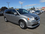 Used 2016 Dodge Grand Caravan SE image 3