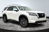 New 2025 Nissan Pathfinder SL w/ SL Premium Package image 2