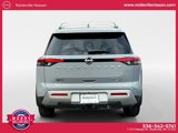 New 2025 Nissan Pathfinder Platinum image 5