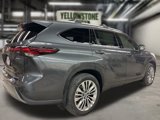 New 2025 Toyota Highlander Platinum image 4