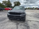Used 2024 Jeep Grand Cherokee L Laredo image 3