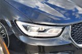 Used 2023 Chrysler Pacifica Touring-L image 2