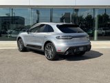 Certified 2025 Porsche Macan image 3