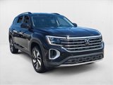 Used 2024 Volkswagen Atlas SE image 3