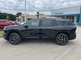 New 2025 Chevrolet Traverse High Country w/ LPO, Floor Liner Package image 3