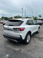 Used 2022 Ford Escape SE image 4