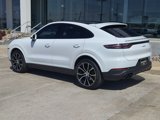 Certified 2022 Porsche Cayenne Coupe image 3