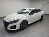 Used 2023 Nissan Altima 2.5 SR image 2
