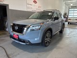 New 2025 Nissan Pathfinder Platinum image 5