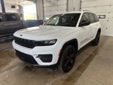 Used 2023 Jeep Grand Cherokee Altitude image 3